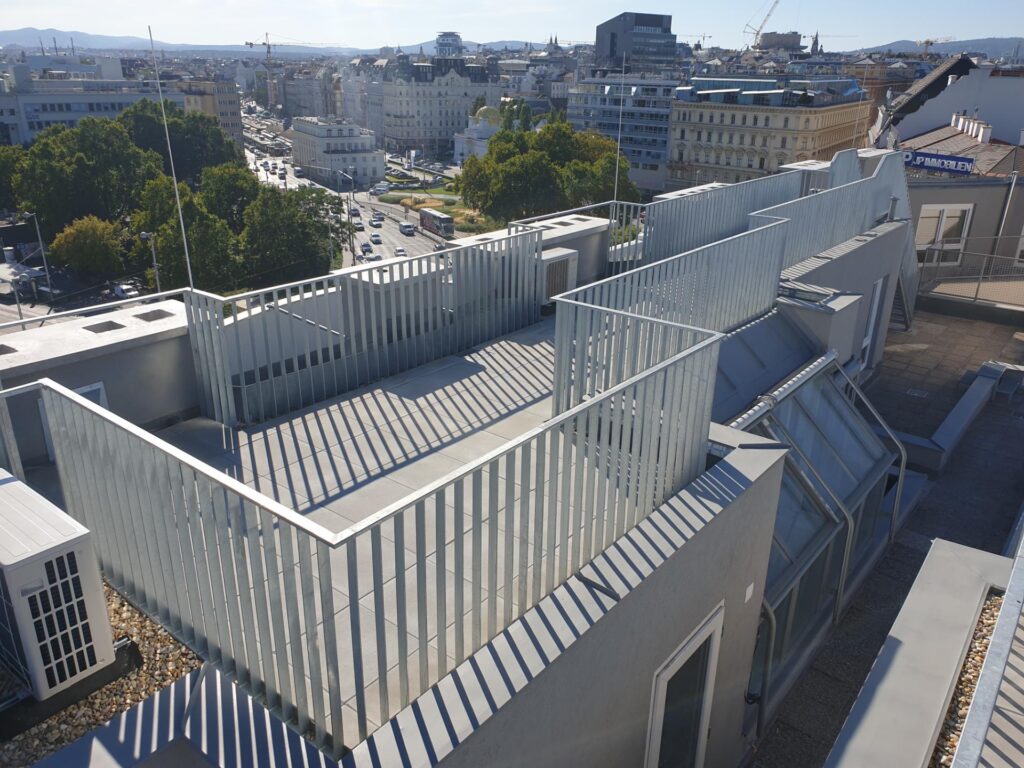 sos-galerie-karlplatz-gelaender-4
