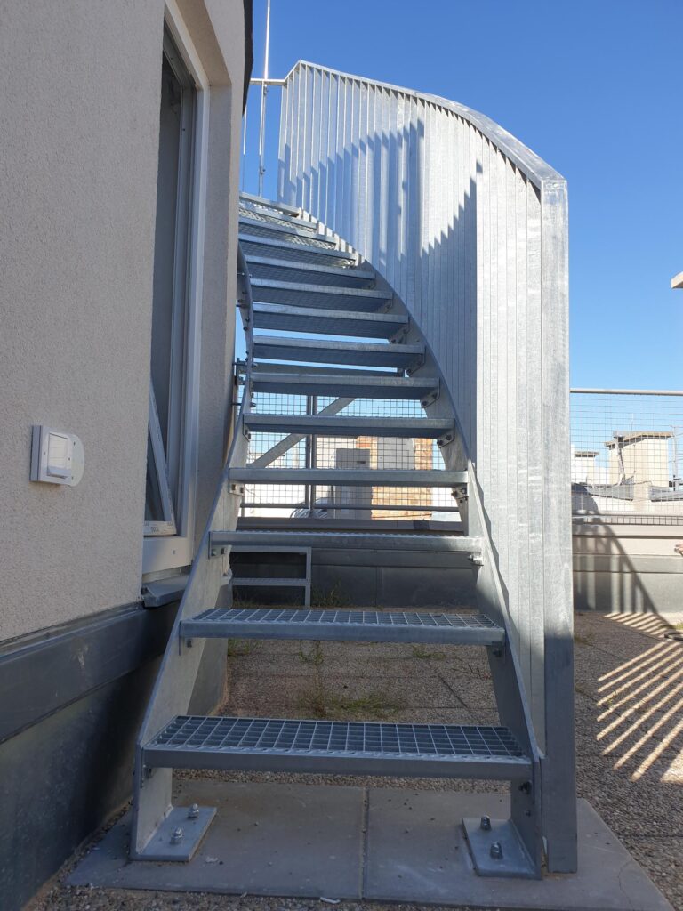 sos-galerie-karlplatz-stiege-4