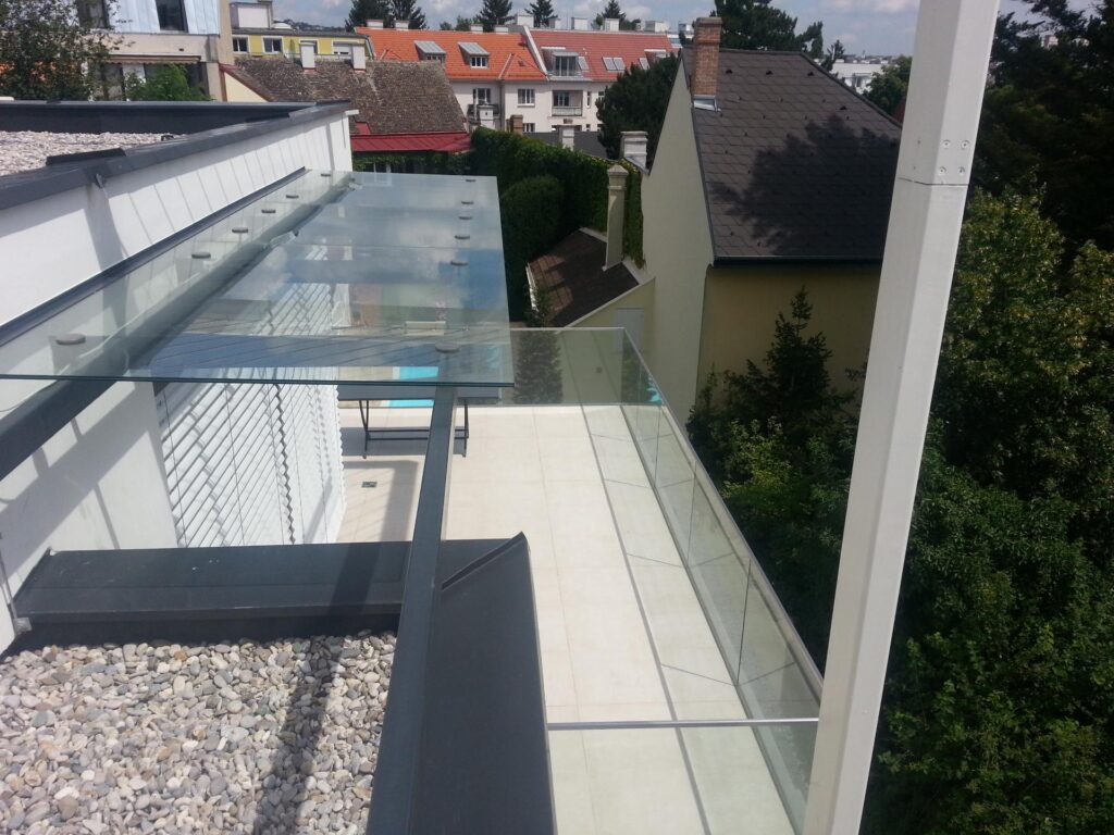 sos-galerie-trazerberggasse-vordach-5